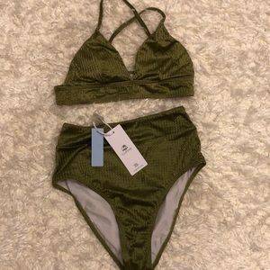cupshe green xs bikini set!